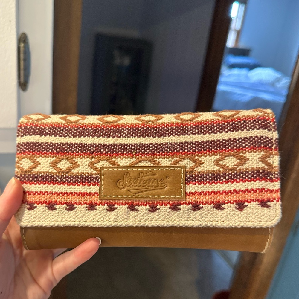 Suiveze Women's Patterned Wallet - Red, Brown, and Cream